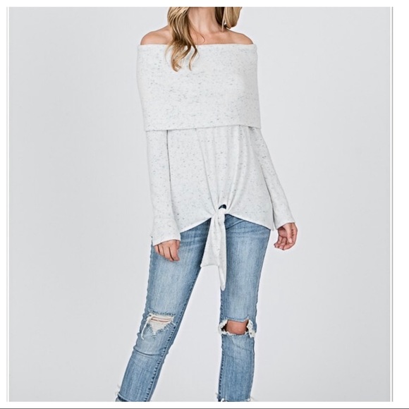 ✨LAST ONES ✨Off the shoulder soft top - Picture 3 of 8